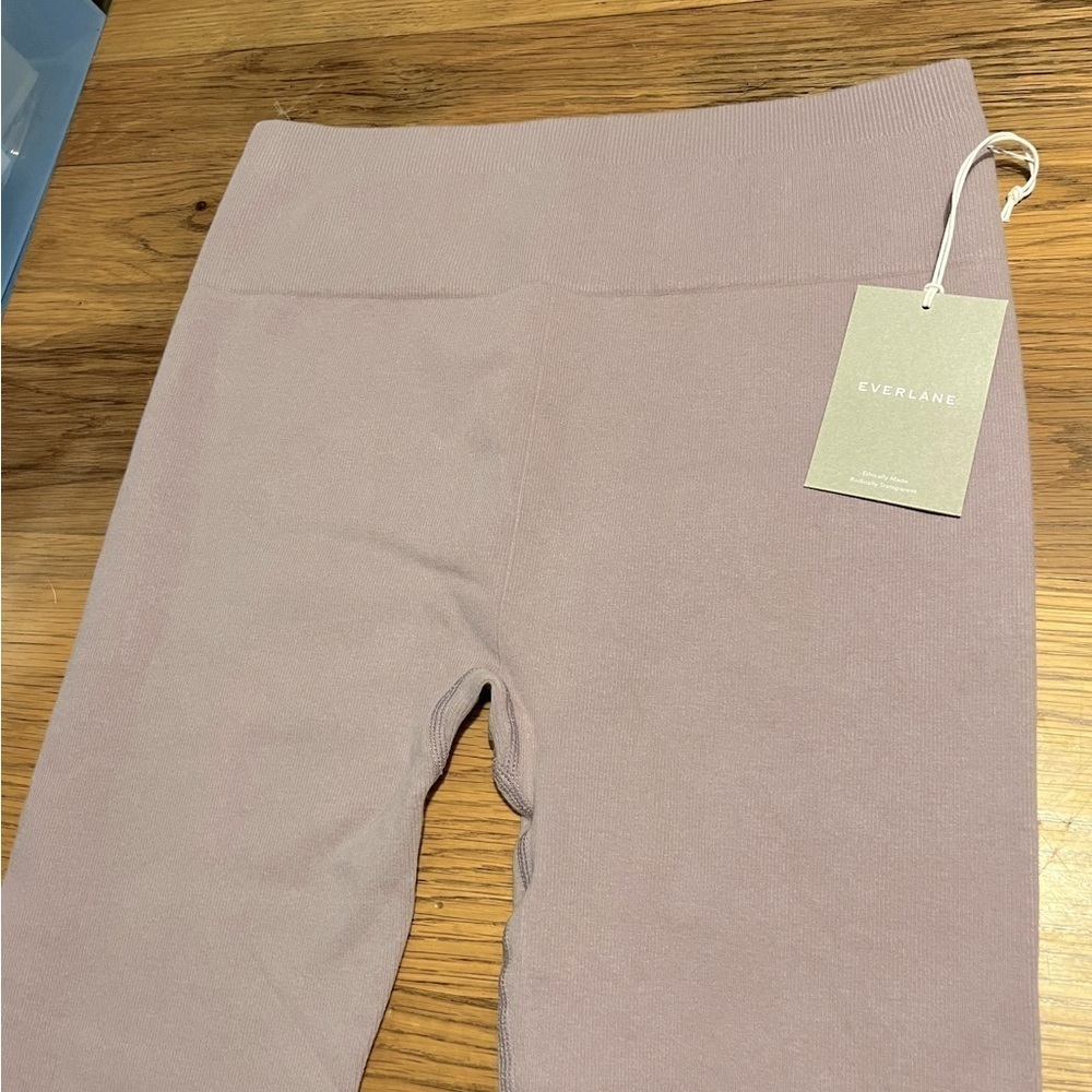 Everlane NWT Women's Seamless Ribbed Size XL/XXL Soft Purple Leggings